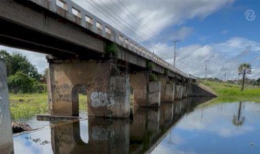 Após fortes chuvas na região, Açude Acaraú Mirim atinge limite e sanfra na noite desta terça (14)